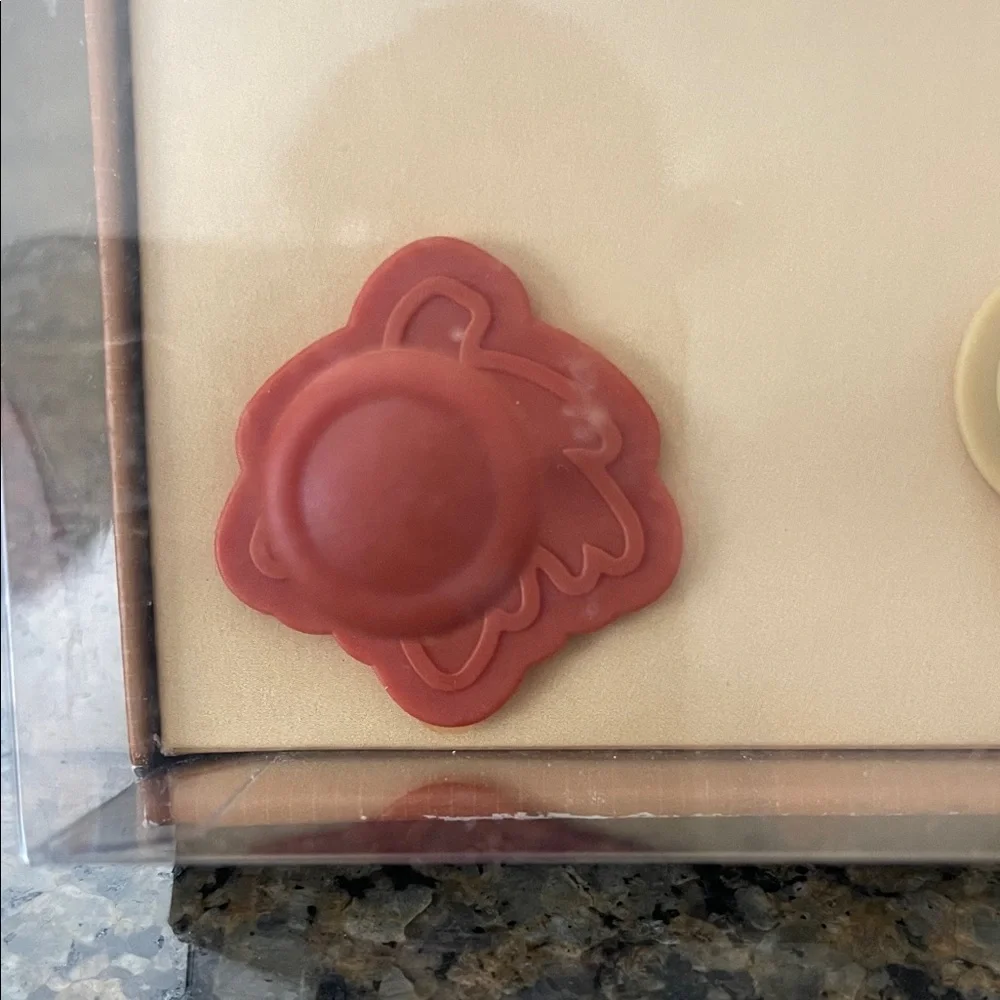 Williams Sonoma Red and Green Piecrust Cutters